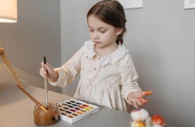 Pintura para crianças: como começar em casa com aquarela